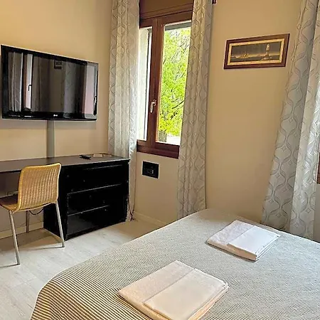 Roma Hotell *